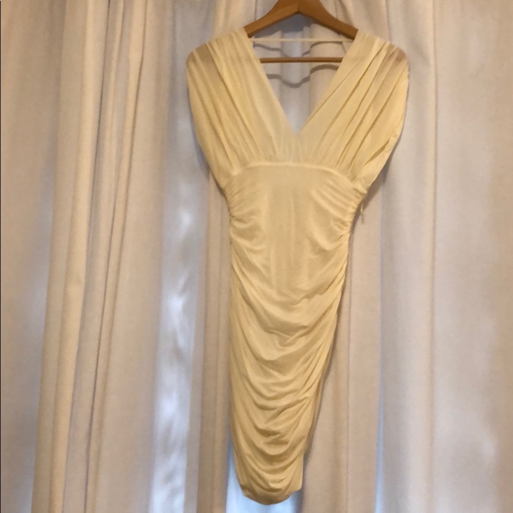 BCBG Max Az ruched cream dress w side zip